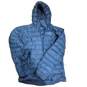 Arc'teryx Men's Blue Puffer Jacket